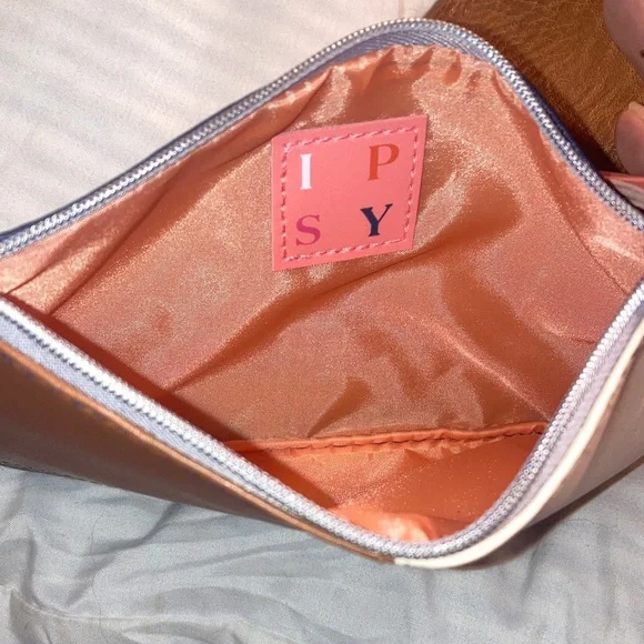 Ipsy Brown and Cream and navy blue Geometric Clutch Set - Picture 3 of 6